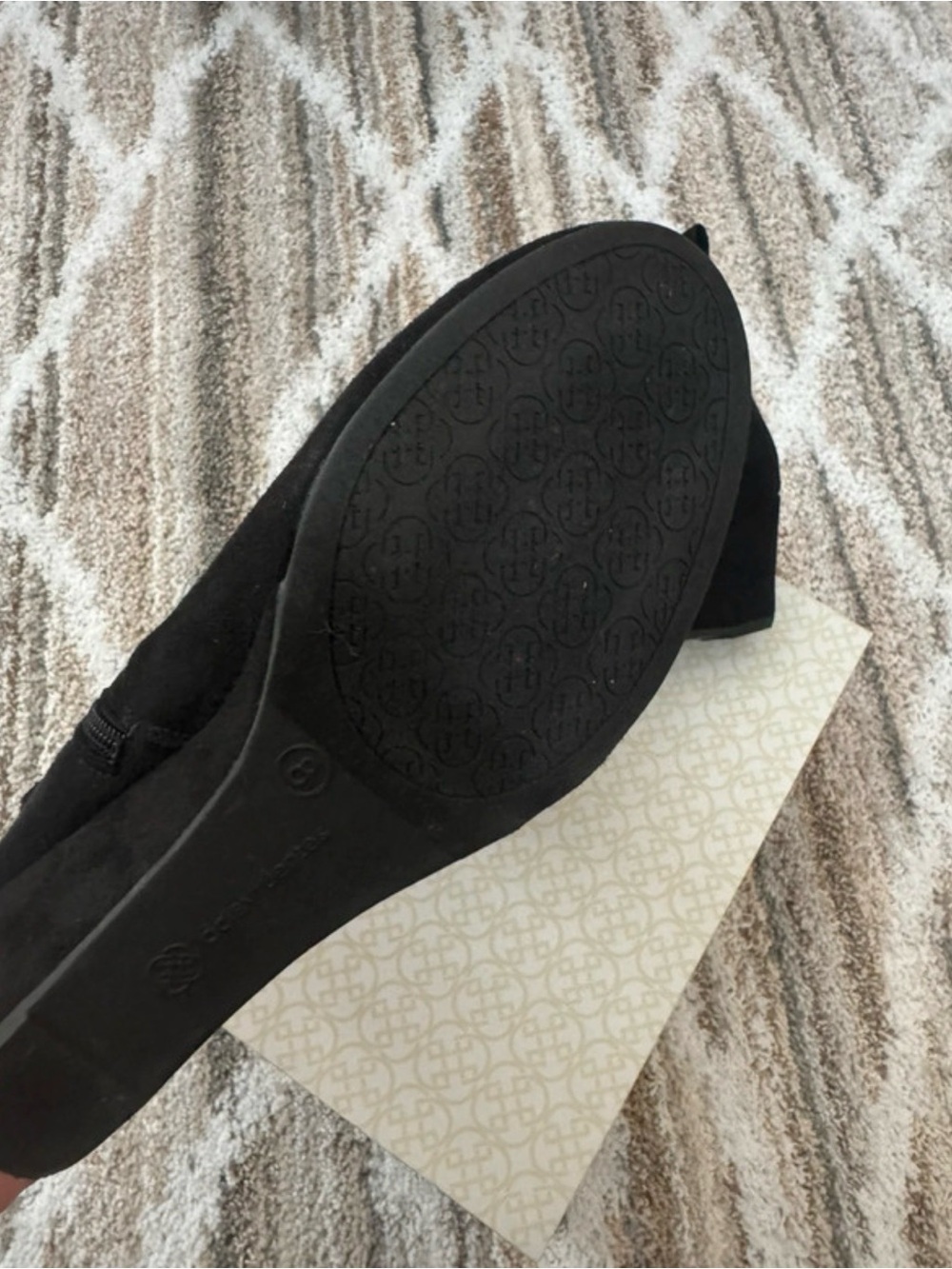 Daisy Fuentes Black Suede Wedge Ankle Boots - Picture 2 of 2
